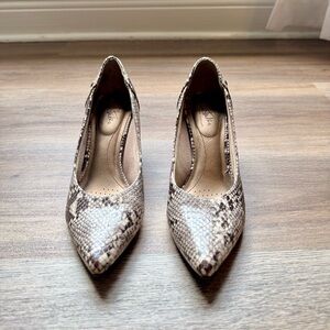 Life Stride Snakeskin Soft System Flex Sole Pumps, 8.5